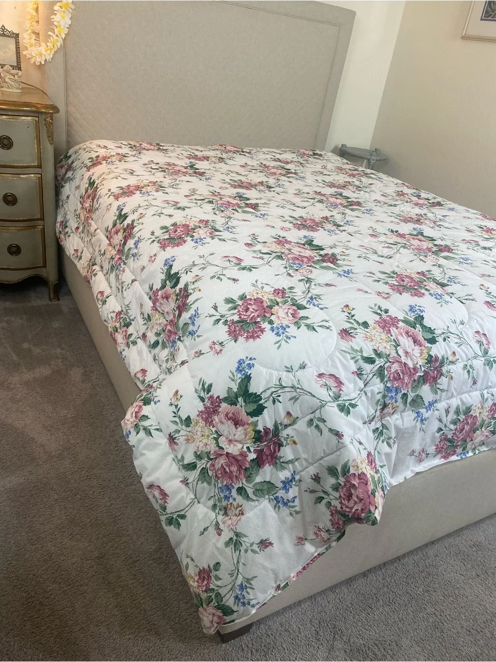 Fieldcrest Vintage Floral Quilted Comforter in White, Pink & Green Queen